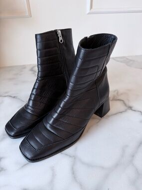 L’intervalle Black Leather Ankle Boot size 7 Grunge Goth Witchy Whimsigoth Boho